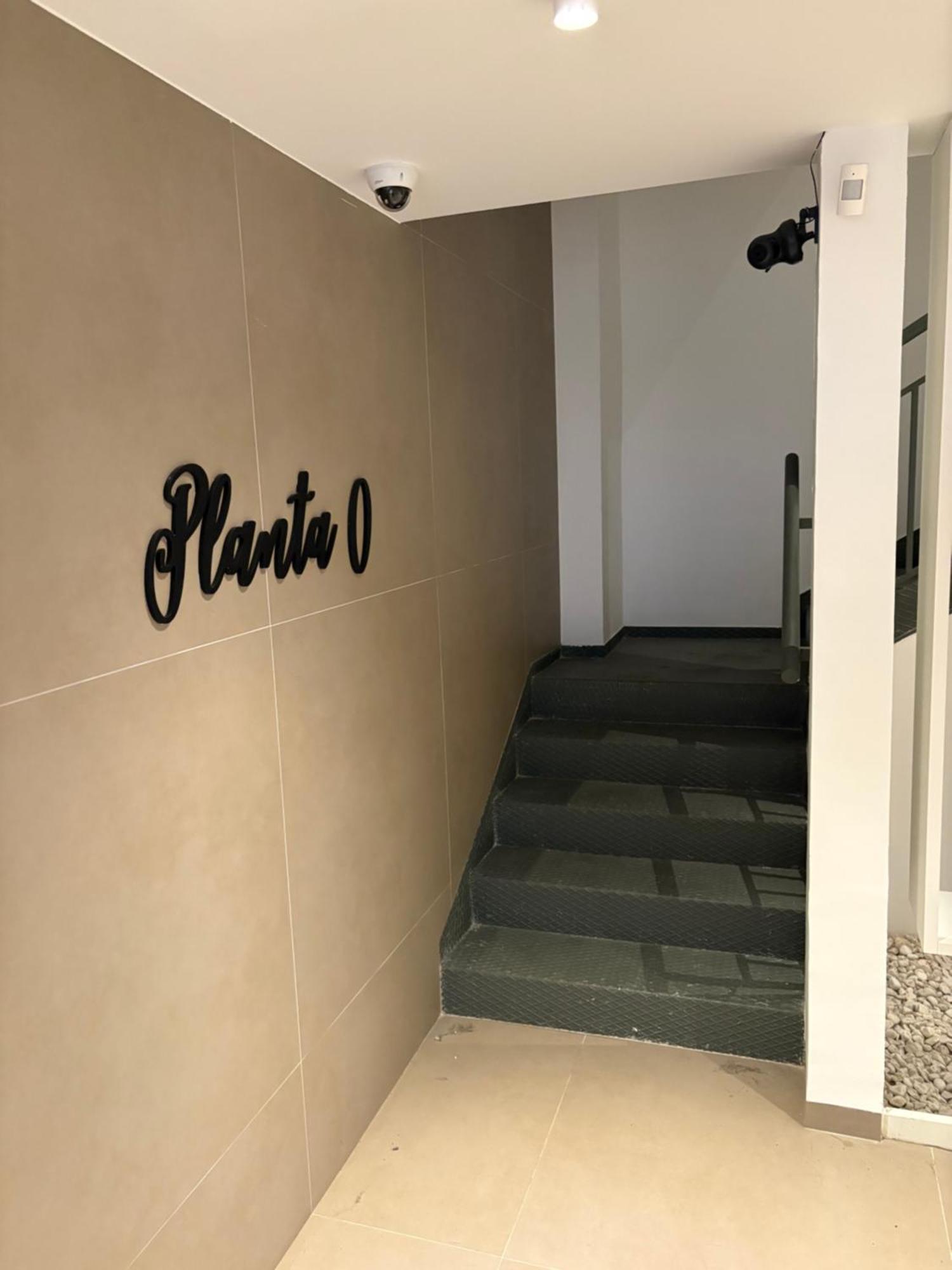 Apartamento de diseño en el centro de Reus 4-2 Exterior foto