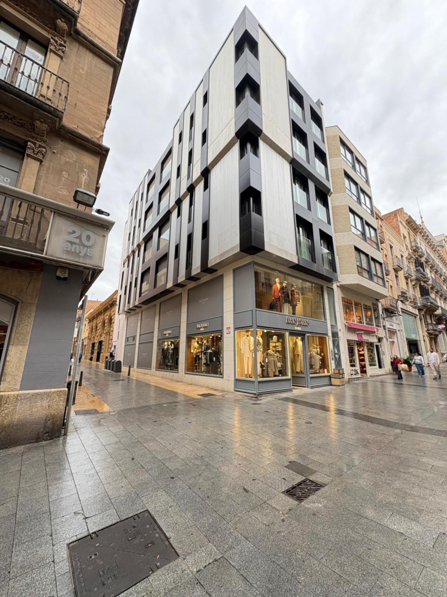 Apartamento de diseño en el centro de Reus 4-2 Exterior foto