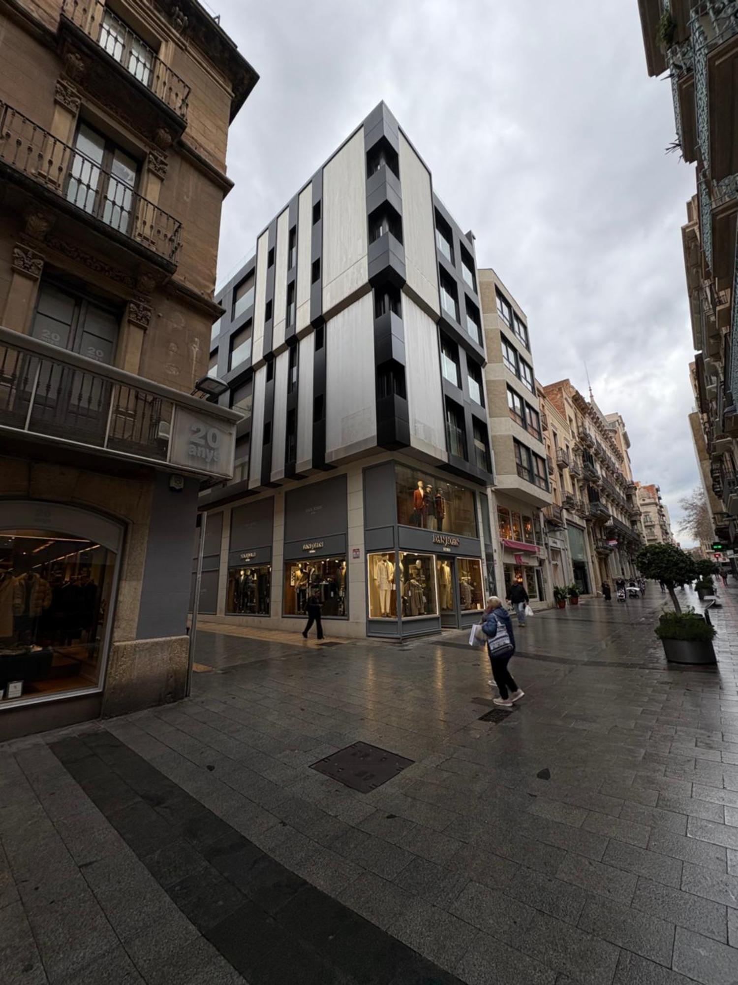 Apartamento de diseño en el centro de Reus 4-2 Exterior foto